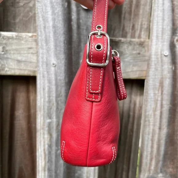 Vintage Mini Coach Demi Legacy Duffle bag Red Leather - Picture 8 of 13
